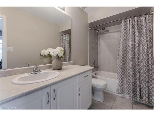 3322 Stoneware Road, Burlington, ON - Indoor Photo Showing Bathroom
