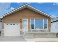 UPPER-19 Reid Avenue N Hamilton, ON L8H 6C9