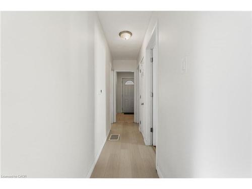 352 East 28Th Street, Hamilton, ON - Indoor Photo Showing Other Room