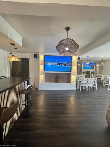 1472 King Street E, Kitchener, ON 