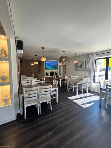 1472 King Street E, Kitchener, ON 