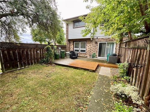 4 Rosanne Crescent, Hamilton, ON - Outdoor With Deck Patio Veranda