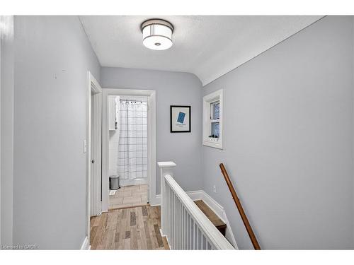 27 Mayflower Avenue, Hamilton, ON - Indoor Photo Showing Other Room