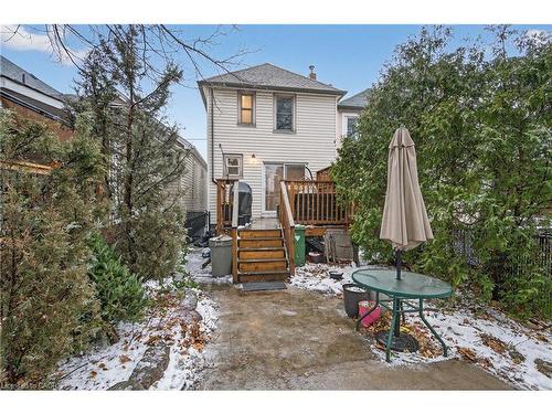 27 Mayflower Avenue, Hamilton, ON - Outdoor