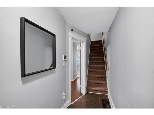 27 Mayflower Avenue, Hamilton, ON - Indoor Photo Showing Other Room