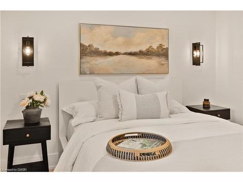 257 Strathcona Drive, Burlington, ON - Indoor Photo Showing Bedroom