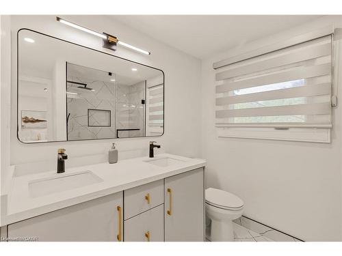 257 Strathcona Drive, Burlington, ON - Indoor Photo Showing Bathroom