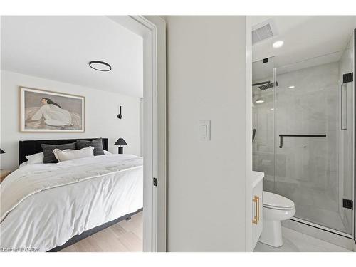 257 Strathcona Drive, Burlington, ON - Indoor