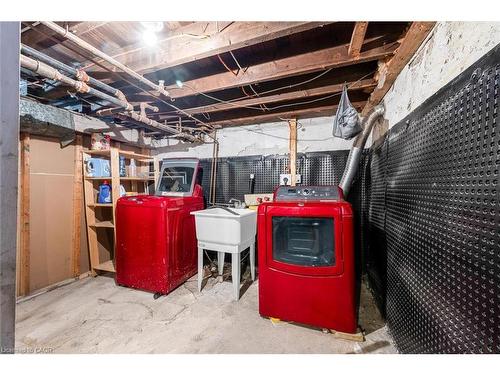 35 Bayfield Avenue, Hamilton, ON - Indoor Photo Showing Basement