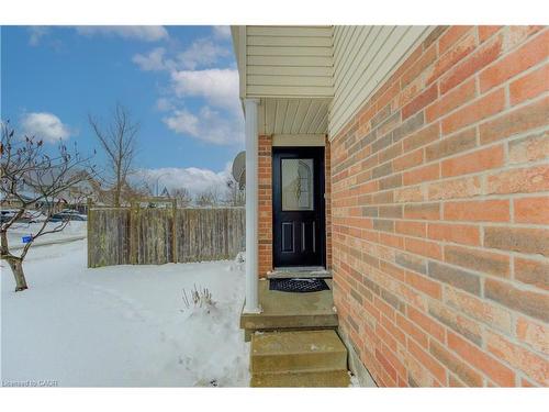 40 Red Clover Crescent, Kitchener, ON - Outdoor
