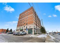 609-5917 Main Street  Stouffville, ON L4A 2Z9