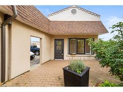 3-19 Main Street S Waterdown, ON L0R 2H0