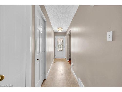 28 Ridgeway Crescent, Kitchener, ON - Indoor Photo Showing Other Room