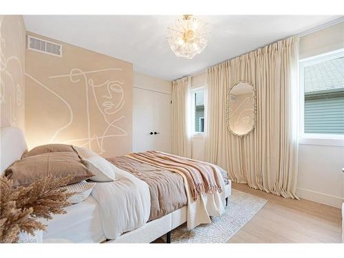 452 Westhaven Street, Waterloo, ON - Indoor Photo Showing Bedroom