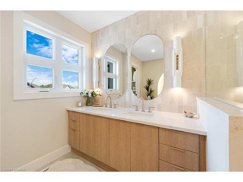 452 Westhaven Street, Waterloo, ON - Indoor Photo Showing Bathroom