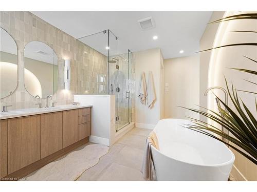 452 Westhaven Street, Waterloo, ON - Indoor Photo Showing Bathroom