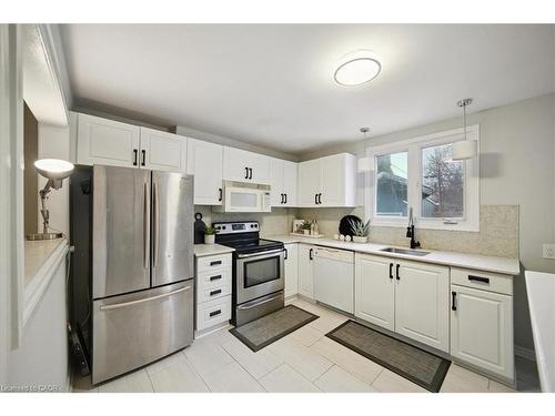 171 Paling Avenue, Hamilton, ON - Indoor Photo Showing Kitchen
