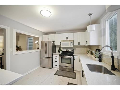 171 Paling Avenue, Hamilton, ON - Indoor Photo Showing Kitchen