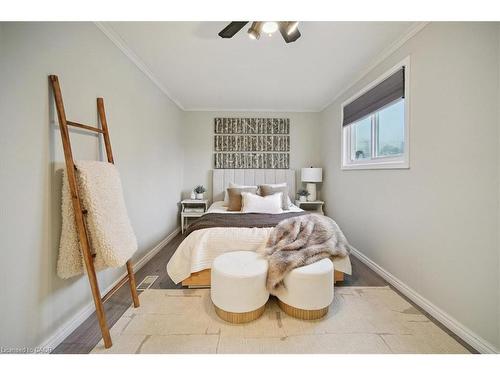 171 Paling Avenue, Hamilton, ON - Indoor Photo Showing Bedroom
