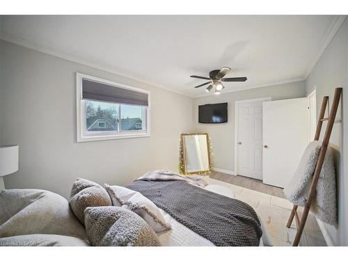 171 Paling Avenue, Hamilton, ON - Indoor Photo Showing Bedroom