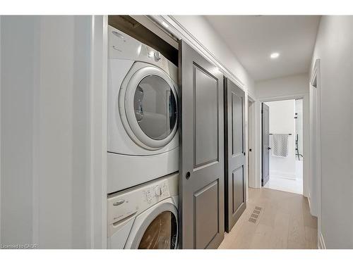 564 Maplehill Drive, Burlington, ON - Indoor Photo Showing Laundry Room