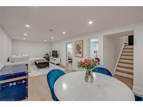 564 Maplehill Drive, Burlington, ON - Indoor Photo Showing Dining Room
