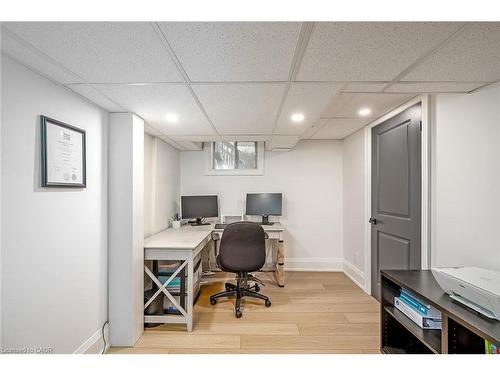 564 Maplehill Drive, Burlington, ON - Indoor Photo Showing Other Room