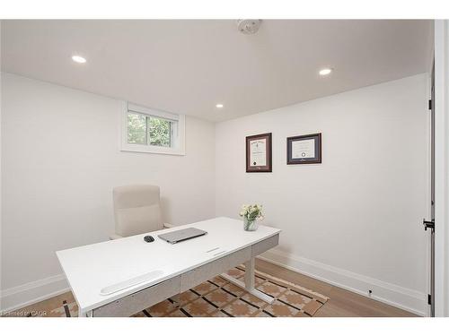 564 Maplehill Drive, Burlington, ON - Indoor Photo Showing Office