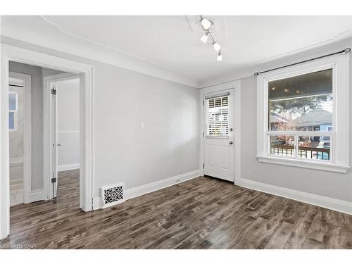 26 Bayfield Avenue, Hamilton, ON - Indoor Photo Showing Other Room