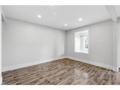 26 Bayfield Avenue, Hamilton, ON - Indoor Photo Showing Other Room