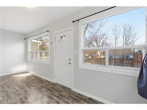 26 Bayfield Avenue, Hamilton, ON - Indoor Photo Showing Other Room