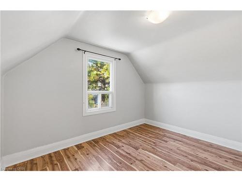26 Bayfield Avenue, Hamilton, ON - Indoor Photo Showing Other Room
