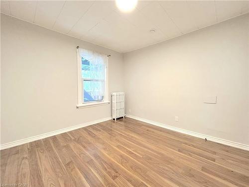 2-24 Burris Street, Hamilton, ON - Indoor Photo Showing Other Room