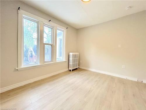 2-24 Burris Street, Hamilton, ON - Indoor Photo Showing Other Room