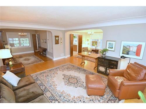 959 Easterbrook Avenue, Burlington, ON - Indoor Photo Showing Living Room