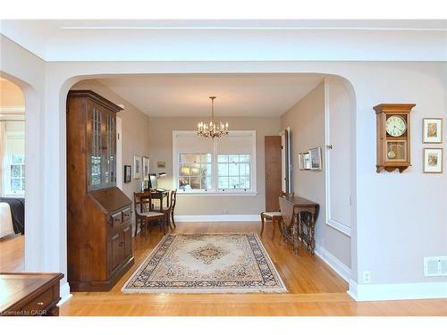 959 Easterbrook Avenue, Burlington, ON - Indoor Photo Showing Other Room