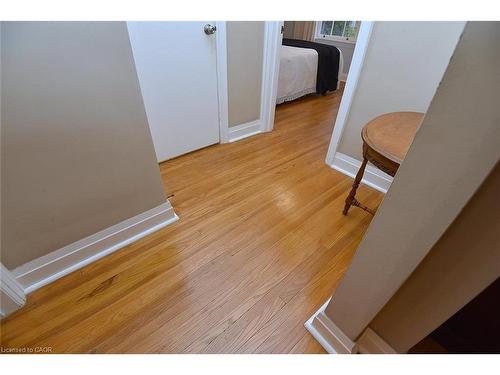 959 Easterbrook Avenue, Burlington, ON - Indoor Photo Showing Other Room