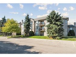 302-970 Golf Links Road  Ancaster, ON L9K 1J8