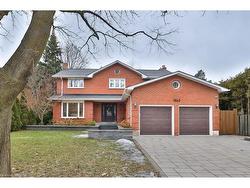 1863 Friar Tuck Court  Mississauga, ON L5K 2L4
