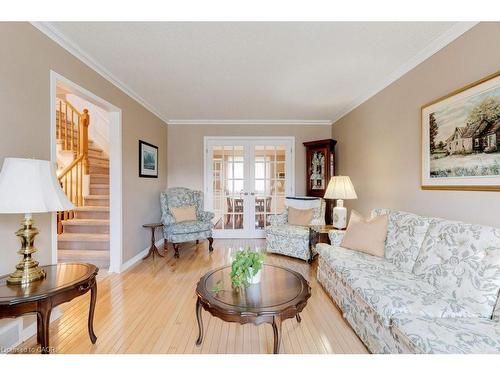 2251 Mansfield Drive, Burlington, ON - Indoor Photo Showing Living Room