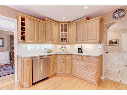 2251 Mansfield Drive, Burlington, ON - Indoor Photo Showing Kitchen