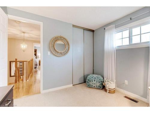 2251 Mansfield Drive, Burlington, ON - Indoor