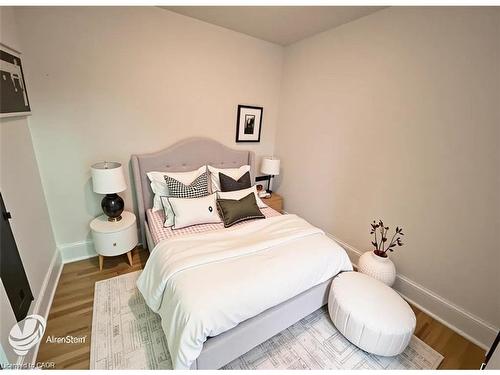 139 Harmony Avenue, Hamilton, ON - Indoor Photo Showing Bedroom