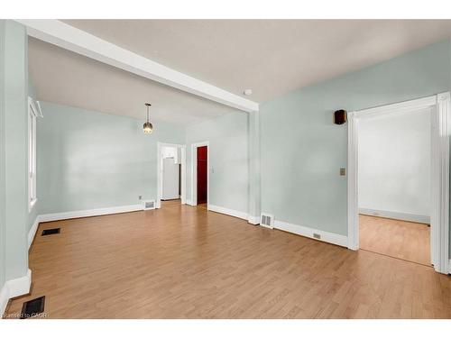 30 Baker Street, Hamilton, ON - Indoor Photo Showing Other Room