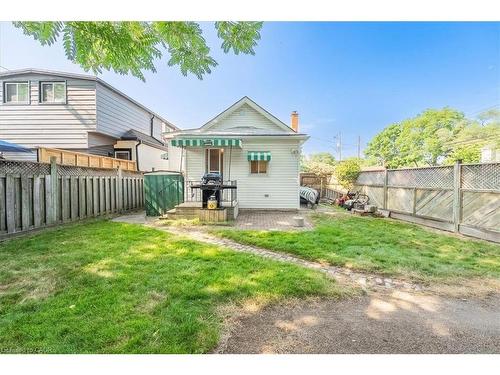 30 Baker Street, Hamilton, ON - Outdoor