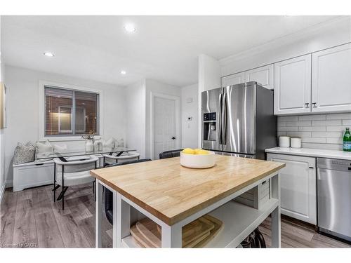 382 Pastern Trail, Waterloo, ON - Indoor Photo Showing Kitchen