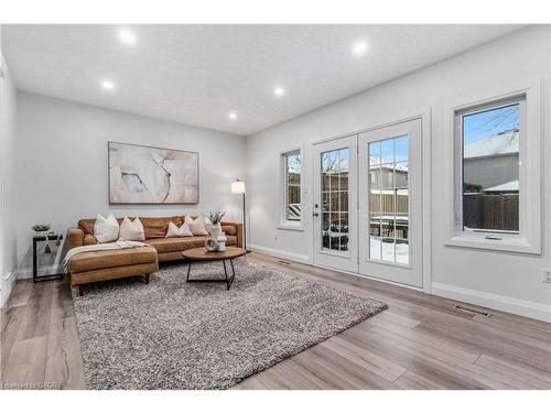 382 Pastern Trail, Waterloo, ON - Indoor