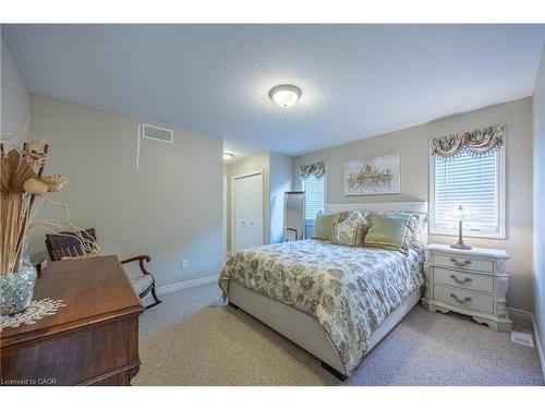 114 Mcguiness Drive, Brantford, ON - Indoor Photo Showing Bedroom