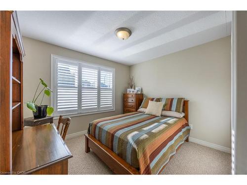 114 Mcguiness Drive, Brantford, ON - Indoor Photo Showing Bedroom