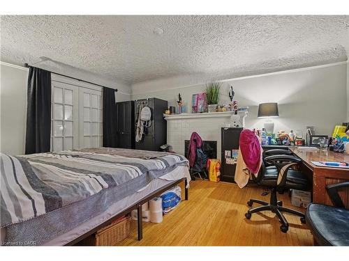 39 Haddon Avenue N, Hamilton, ON - Indoor